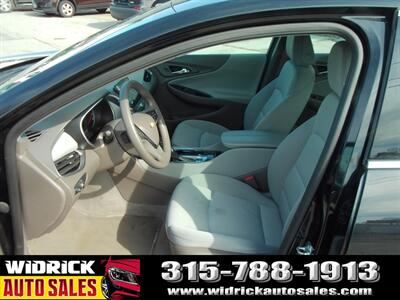 2025 Chevrolet Malibu LT   - Photo 4 - Watertown, NY 13601