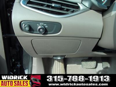 2025 Chevrolet Malibu LT   - Photo 8 - Watertown, NY 13601