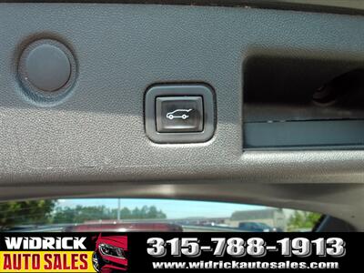 2021 Chevrolet Equinox Premier   - Photo 11 - Watertown, NY 13601