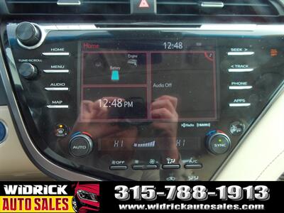 2019 Toyota Camry Hybrid LE - Photo 9 - Watertown, NY 13601