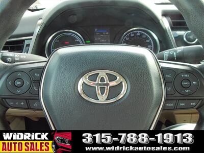 2019 Toyota Camry Hybrid LE - Photo 7 - Watertown, NY 13601