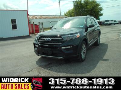 2022 Ford Explorer XLT   - Photo 3 - Watertown, NY 13601