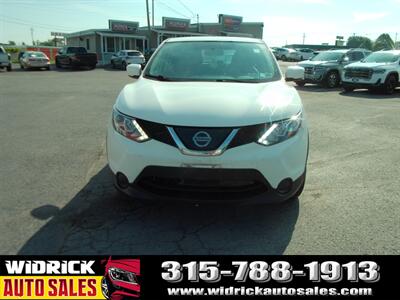 2019 Nissan Rogue Sport S   - Photo 2 - Watertown, NY 13601