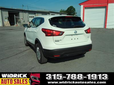 2019 Nissan Rogue Sport S   - Photo 7 - Watertown, NY 13601