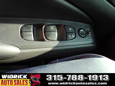 2024 Nissan Altima 2.5 S   - Photo 8 - Watertown, NY 13601
