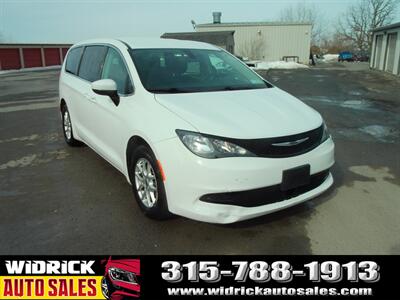 2022 Chrysler Voyager LX Van