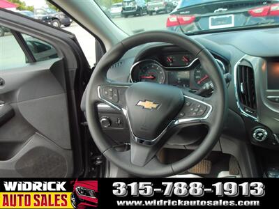 2018 Chevrolet Cruze LT Auto   - Photo 7 - Watertown, NY 13601