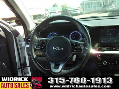 2022 Kia Niro LXS   - Photo 7 - Watertown, NY 13601
