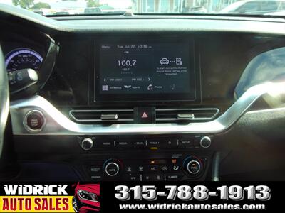 2022 Kia Niro LXS   - Photo 8 - Watertown, NY 13601