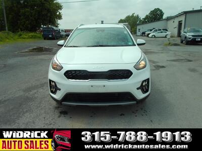 2022 Kia Niro LXS   - Photo 2 - Watertown, NY 13601
