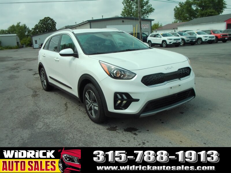 2022 Kia Niro LXS  