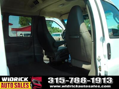 2016 Chevrolet Express LT Passenger   - Photo 11 - Watertown, NY 13601