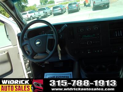 2016 Chevrolet Express LT Passenger   - Photo 12 - Watertown, NY 13601