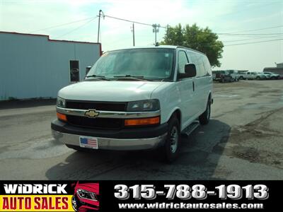 2016 Chevrolet Express LT Passenger   - Photo 3 - Watertown, NY 13601
