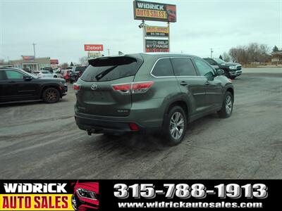 2014 Toyota Highlander XLE V6   - Photo 5 - Watertown, NY 13601