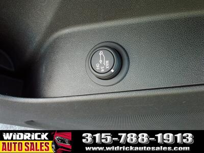 2020 Chevrolet Equinox LT - Photo 11 - Watertown, NY 13601