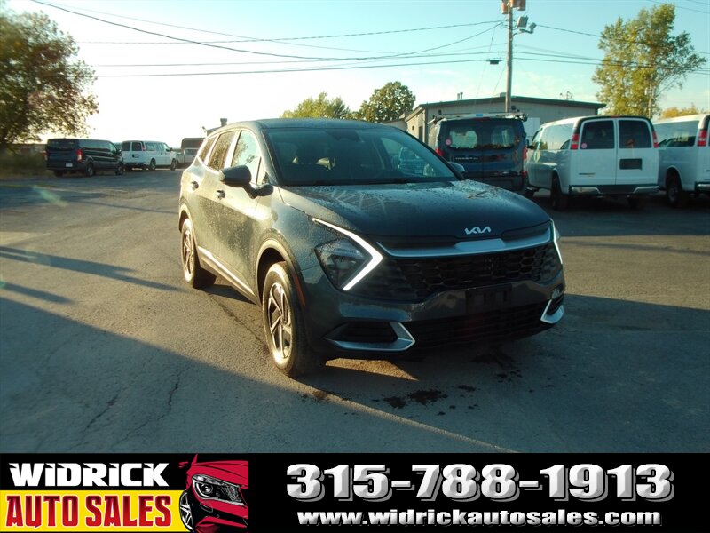2023 Kia Sportage Hybrid LX - Photo 1 - Watertown, NY 13601