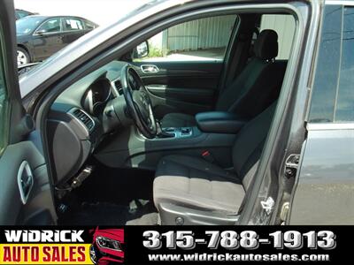 2019 Jeep Grand Cherokee Laredo E - Photo 4 - Watertown, NY 13601