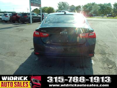 2017 Chevrolet Malibu LT 1LT   - Photo 6 - Watertown, NY 13601