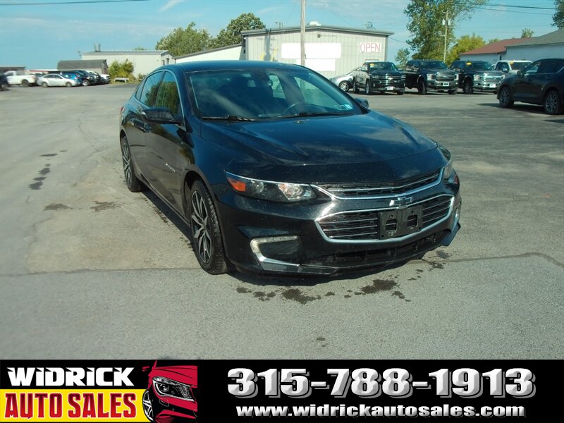 2017 Chevrolet Malibu LT 1LT - Photo 1 - Watertown, NY 13601