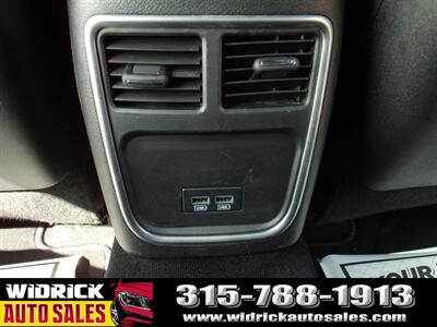 2019 Dodge Charger GT   - Photo 9 - Watertown, NY 13601
