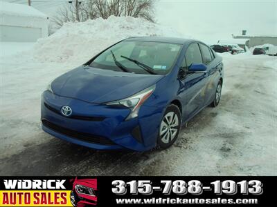 2016 Toyota Prius Four   - Photo 3 - Watertown, NY 13601