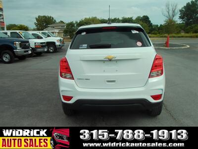 2020 Chevrolet Trax LS   - Photo 6 - Watertown, NY 13601