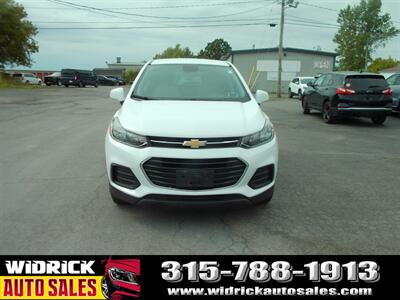2020 Chevrolet Trax LS   - Photo 2 - Watertown, NY 13601