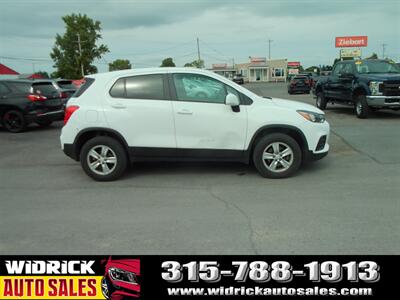 2020 Chevrolet Trax LS   - Photo 4 - Watertown, NY 13601
