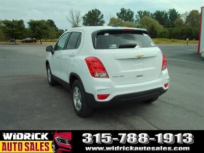 2020 Chevrolet Trax LS   - Photo 7 - Watertown, NY 13601