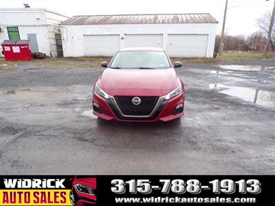 2019 Nissan Altima 2.5 SR   - Photo 2 - Watertown, NY 13601