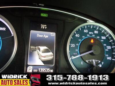 2017 Toyota Camry Hybrid   - Photo 9 - Watertown, NY 13601