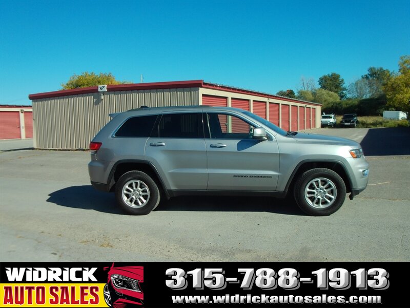 2020 Jeep Grand Cherokee Laredo E photo 3