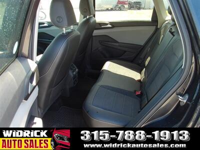 2022 Volkswagen Taos SE 4Motion - Photo 5 - Watertown, NY 13601