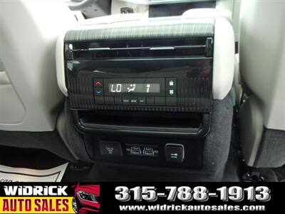 2024 Jeep Wagoneer Series II   - Photo 10 - Watertown, NY 13601