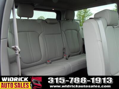 2024 Jeep Wagoneer Series II   - Photo 6 - Watertown, NY 13601