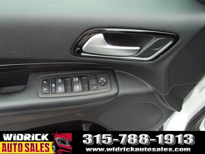 2023 Dodge Durango SXT   - Photo 12 - Watertown, NY 13601