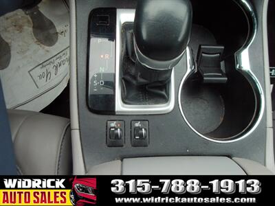 2016 Toyota Highlander XLE   - Photo 14 - Watertown, NY 13601