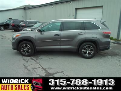 2016 Toyota Highlander XLE   - Photo 20 - Watertown, NY 13601
