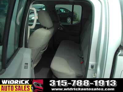 2019 Nissan Frontier SV   - Photo 5 - Watertown, NY 13601