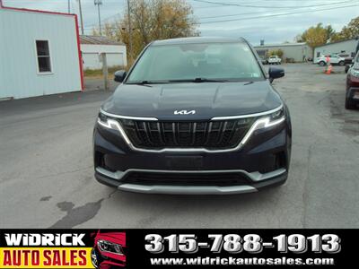 2024 Kia Carnival LX   - Photo 2 - Watertown, NY 13601
