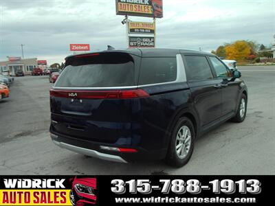 2024 Kia Carnival LX   - Photo 5 - Watertown, NY 13601