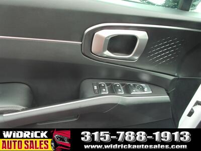 2021 Kia Sorento S   - Photo 12 - Watertown, NY 13601
