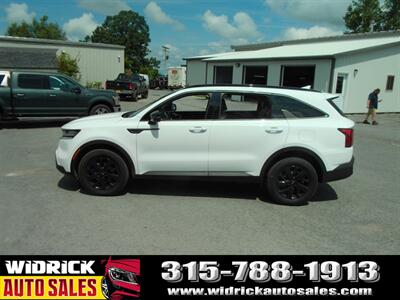 2021 Kia Sorento S   - Photo 8 - Watertown, NY 13601
