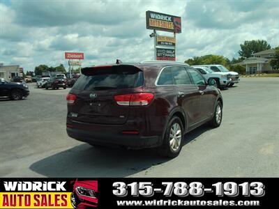 2018 Kia Sorento LX   - Photo 4 - Watertown, NY 13601
