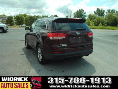 2018 Kia Sorento LX   - Photo 6 - Watertown, NY 13601