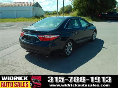 2015 Toyota Camry Hybrid XLE - Photo 4 - Watertown, NY 13601