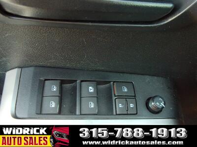 2021 Toyota Tacoma SR5 V6 - Photo 9 - Watertown, NY 13601