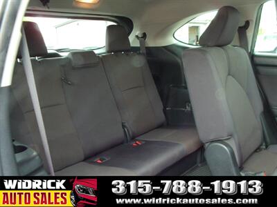 2020 Toyota Highlander LE   - Photo 6 - Watertown, NY 13601
