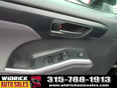 2020 Toyota Highlander LE   - Photo 12 - Watertown, NY 13601